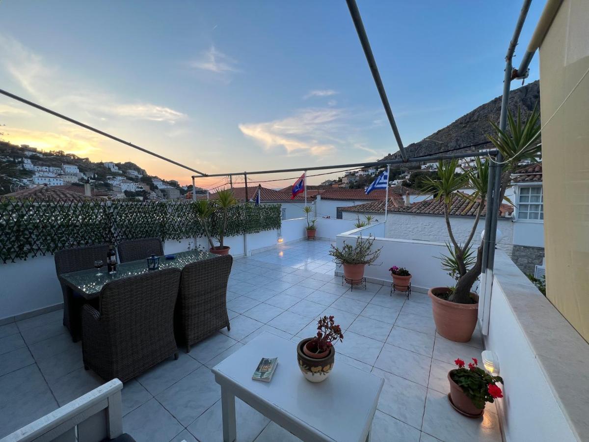 Perakis Apartments Хидра Екстериор снимка